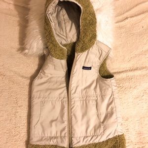 Patagonia vest, full zip, lightly worn REVERSIBLE